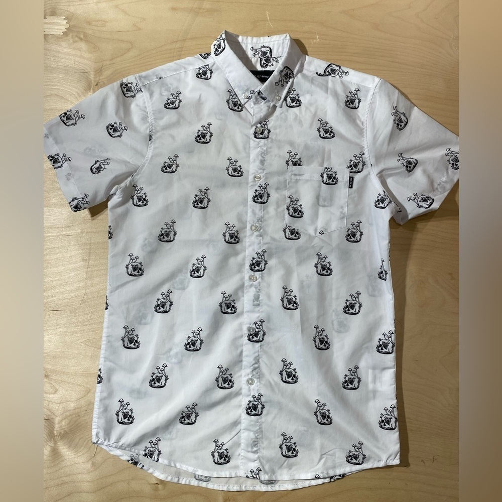 Molokai Surf Co. Button Front Shirt Medium (JB)